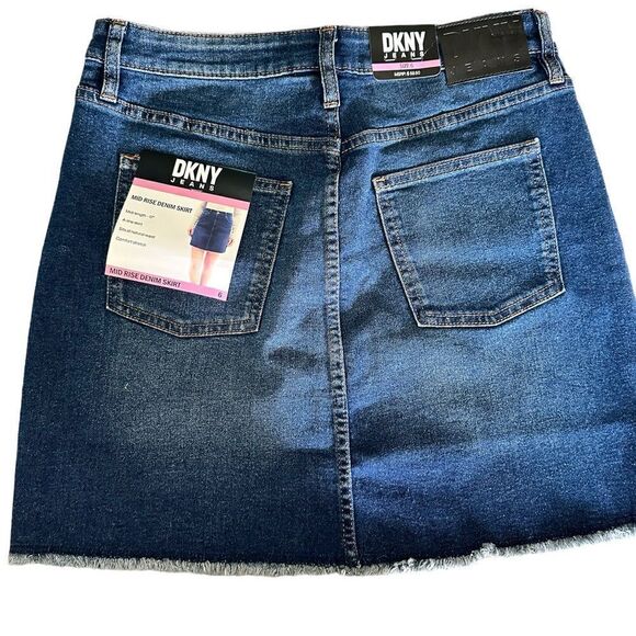 NWT DKNY Women’s Blue Jean Mini Skirt Raw Hem - Size 6 - Picture 2 of 8